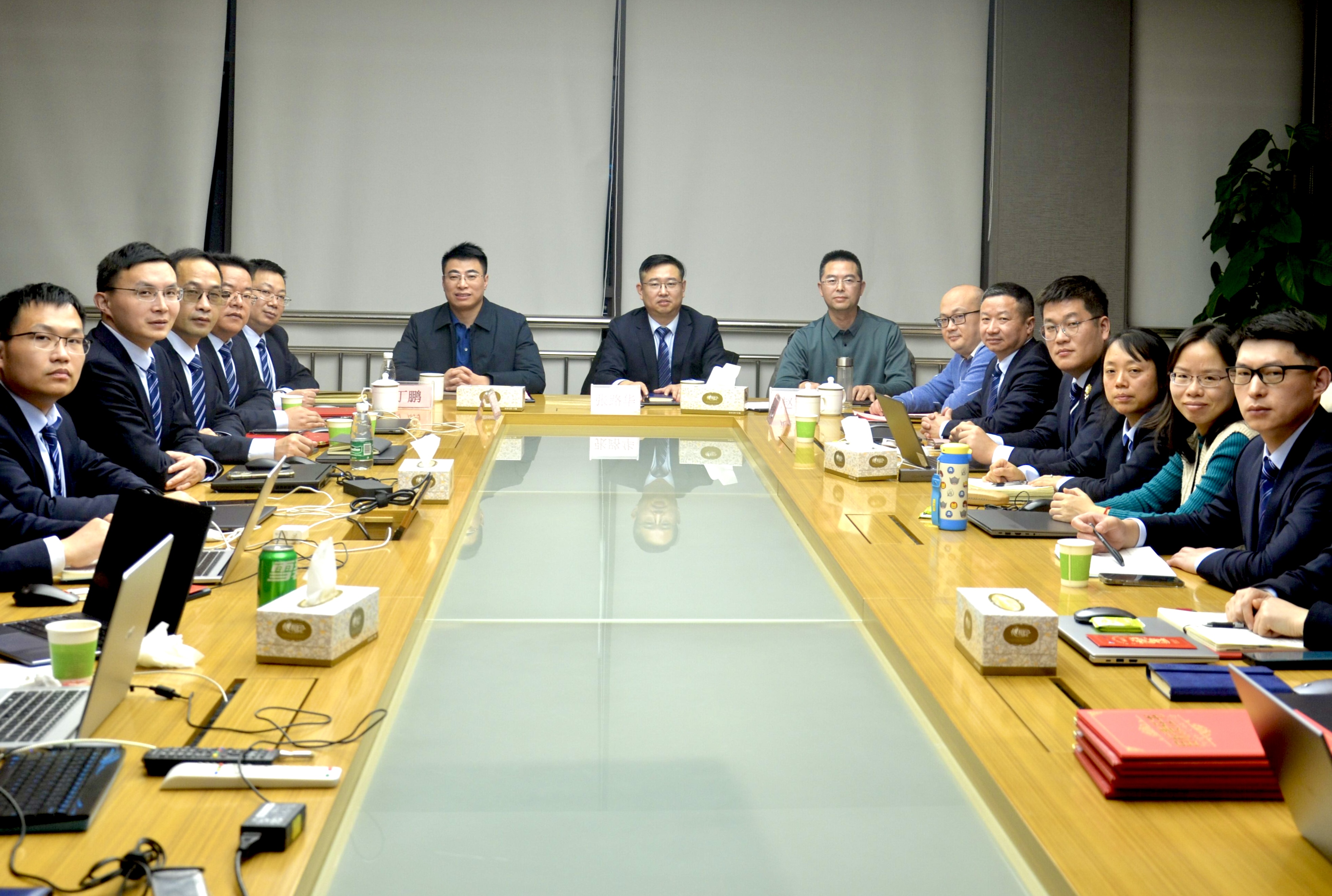 突破變革 協(xié)同共進(jìn) I 2023年江西鴻利&斯邁得年終總結(jié)大會